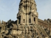 Der berühmte Tempel von Angkor Wat ist das Wahrzeichen Kambodschas. Das im 12. Jahrhundert erbaute Monument steht als einer von mehr als 50 Tempeln in der Nähe der Großstadt Siem Reap. Als filmisches Motiv wurde Angkor Wat durch den Abenteuerfilm „Tomb Raider“ (2001) berühmt, in dem eine weltweite Schatzsuche die Heldin Lara Croft zu der Tempelanlagen in und um Angkor Wat führt. Besinnlich ging es in der asiatischen Liebesgeschichte „In The Mood For Love“ (2000) zu, die hier endet.  